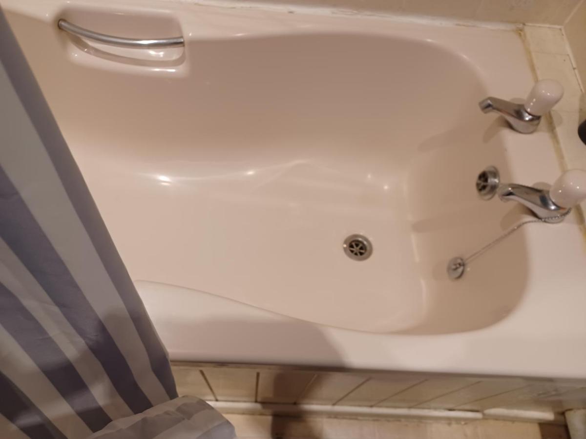 Constantine Court Homestay Shepton Mallet Esterno foto
