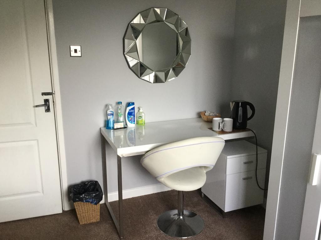 Constantine Court Homestay Shepton Mallet Esterno foto